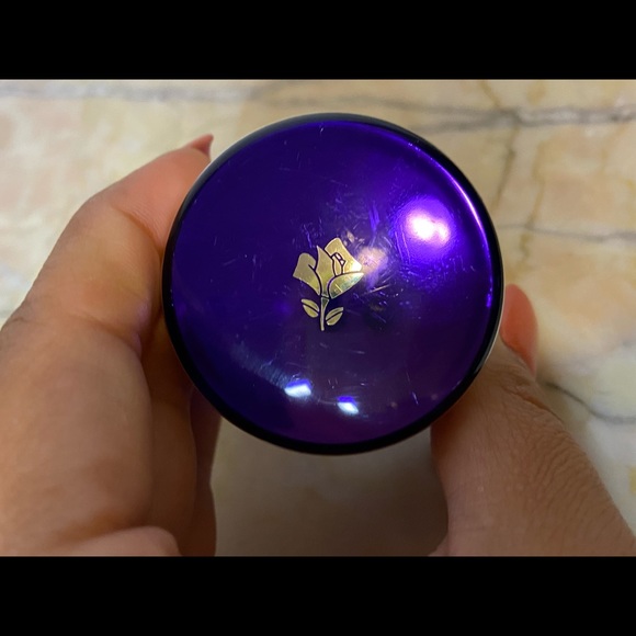 RÉNERGIE LIFT MULTI-ACTION EYE CREAM
0.5 ounce - Picture 2 of 5